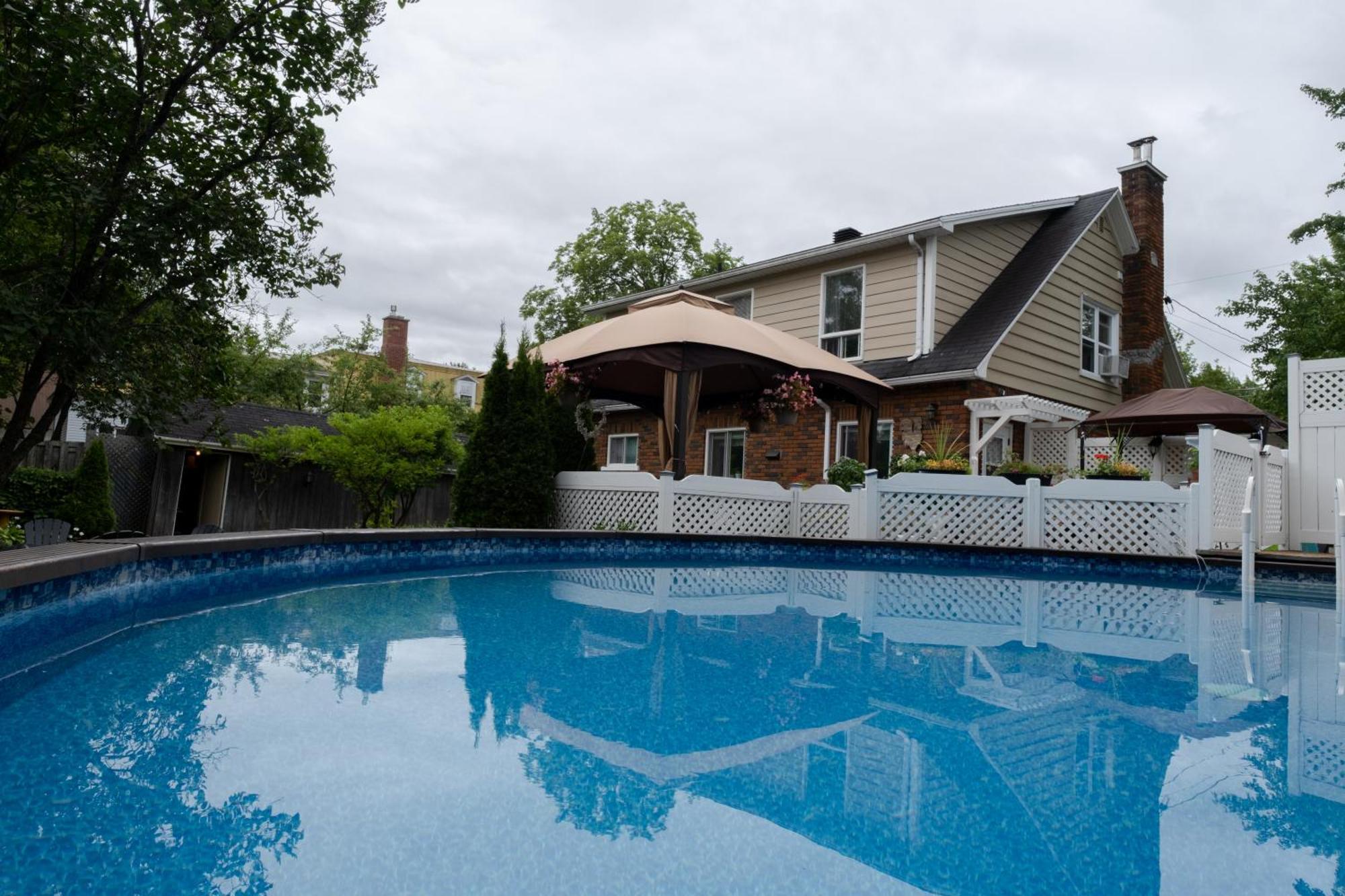 Bed and Breakfast Au Coq Du Bonheur Magog Exterior foto